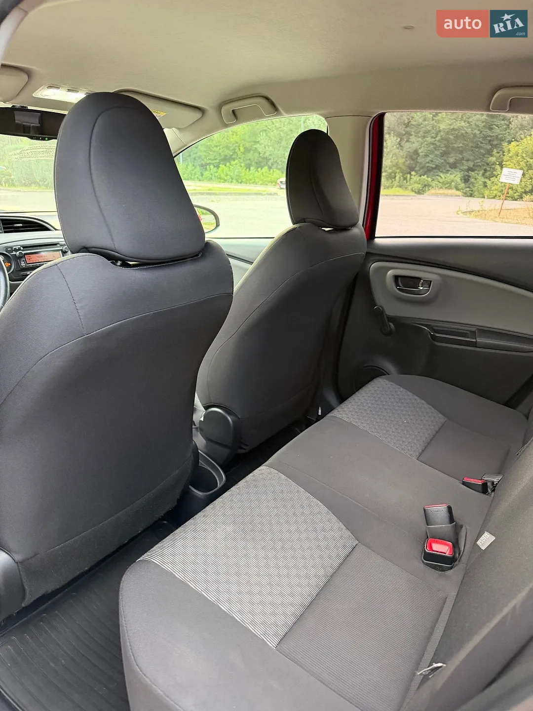2016 Toyota Yaris - мініатюра 31