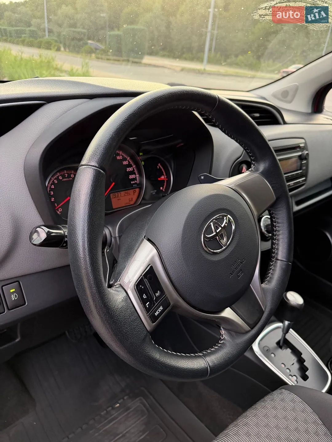 2016 Toyota Yaris - мініатюра 29