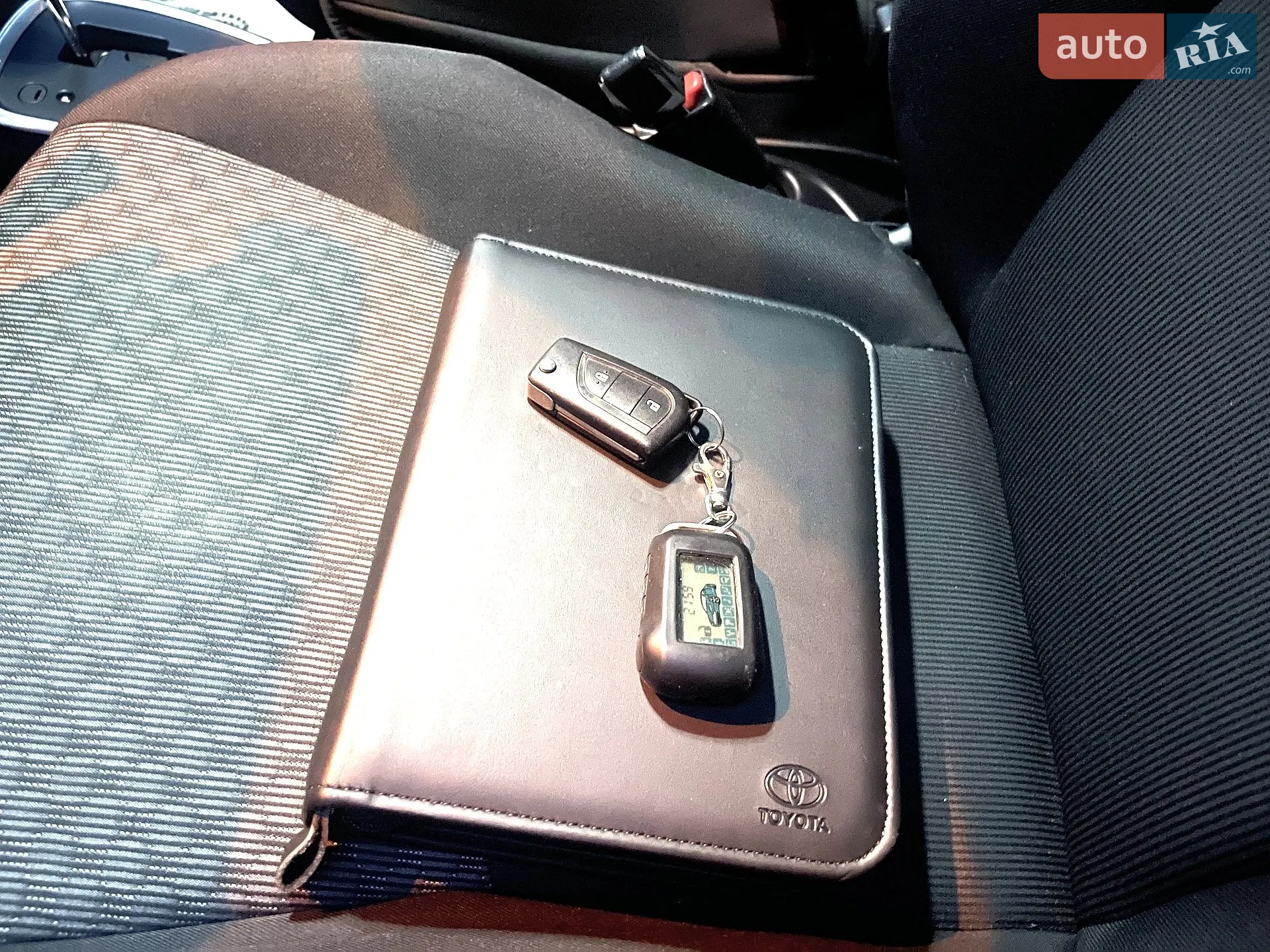 2016 Toyota Yaris - мініатюра 43