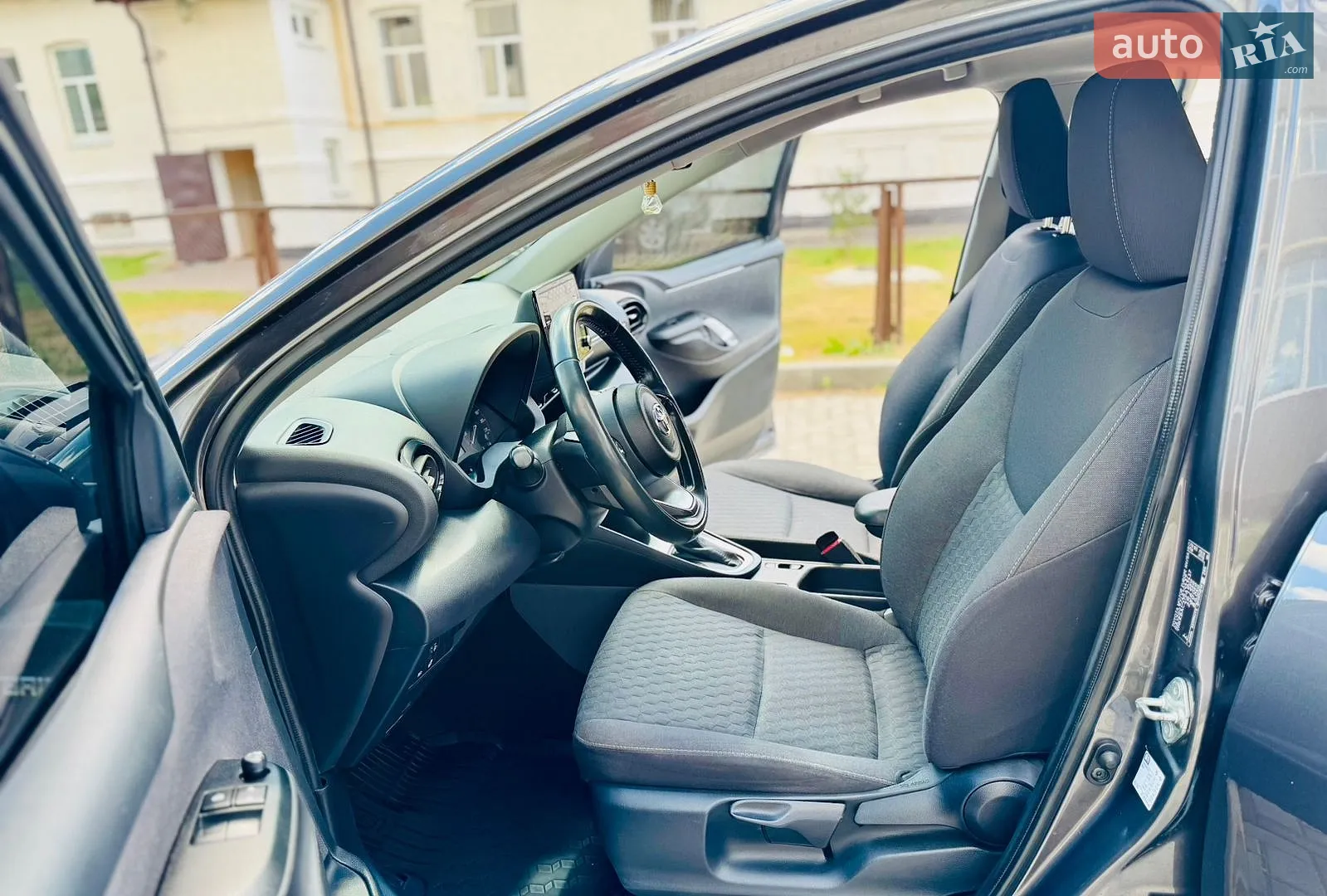 2021 Toyota Yaris - мініатюра 13