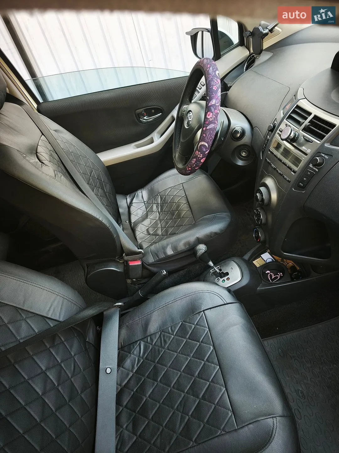 2011 Toyota Yaris - мініатюра 13