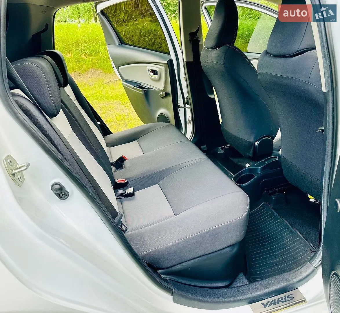 2020 Toyota Yaris - мініатюра 14