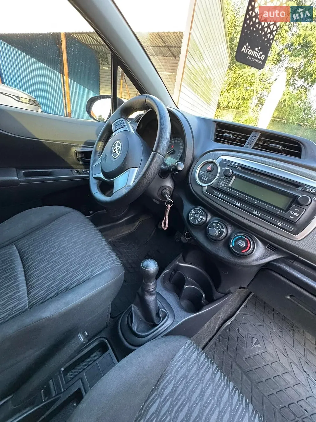 2013 Toyota Yaris - мініатюра 19