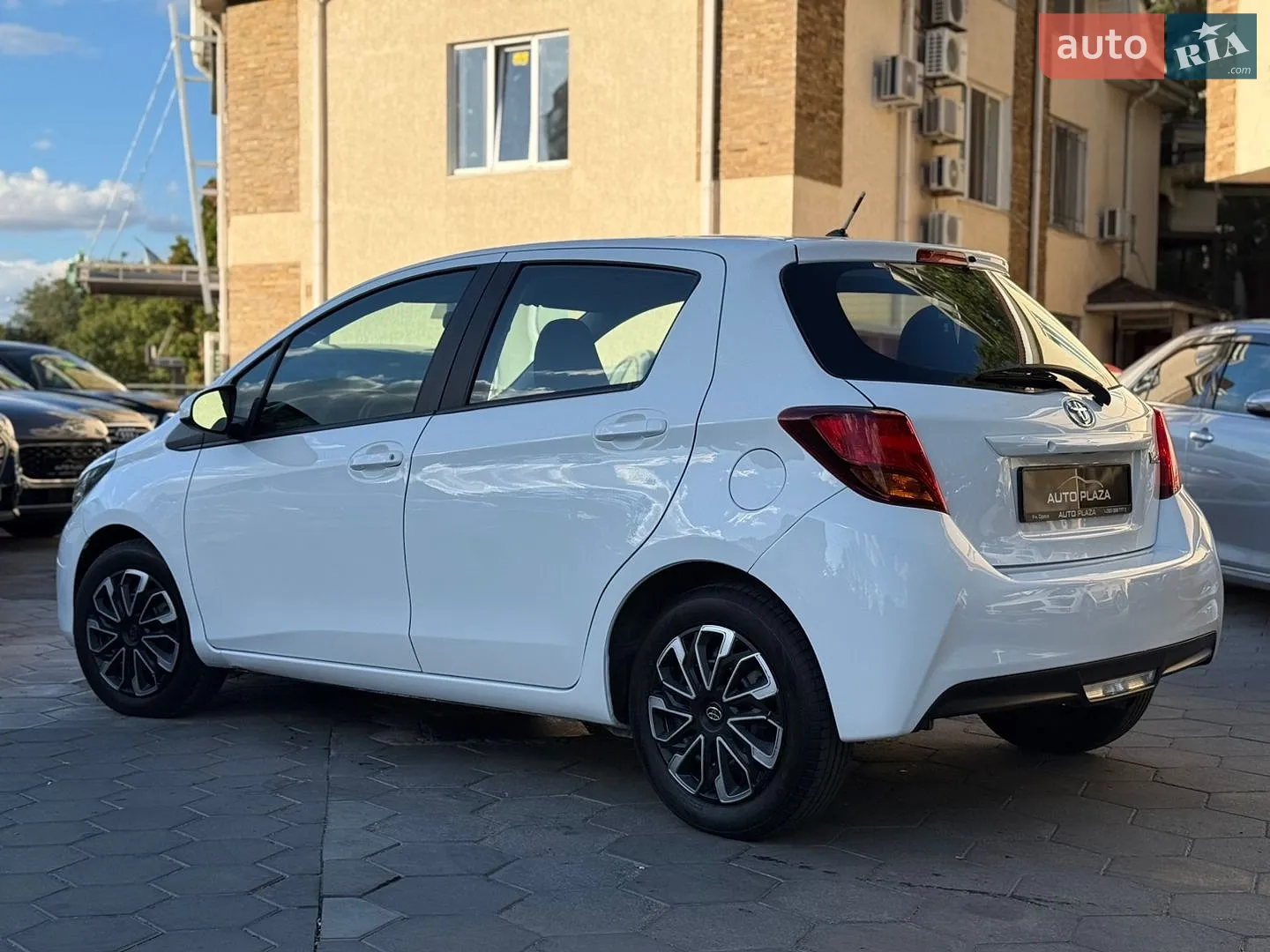 2015 Toyota Yaris - мініатюра 17