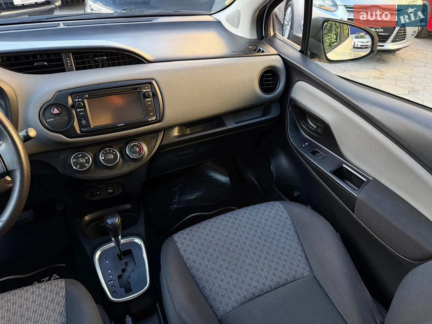 2015 Toyota Yaris - мініатюра 27