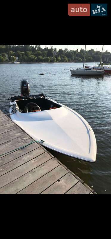 Лодка Tracker Bass 2021 в Николаеве