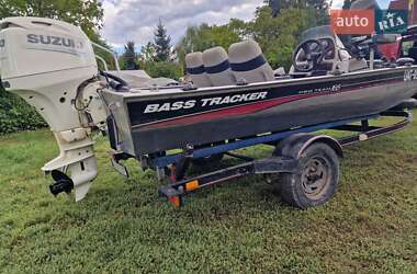 Катер Tracker Bass 2004 в Черновцах