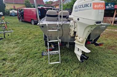 Катер Tracker Bass 2004 в Черновцах