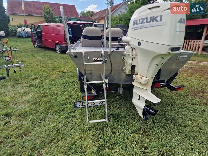 Катер Tracker Bass 2004 в Черновцах