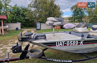 Катер Tracker Bass 2004 в Черновцах