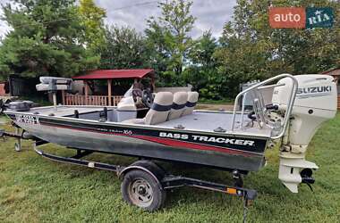 Катер Tracker Bass 2004 в Черновцах