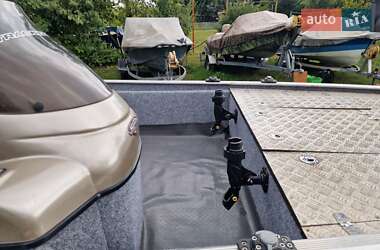 Катер Tracker Bass 2004 в Черновцах