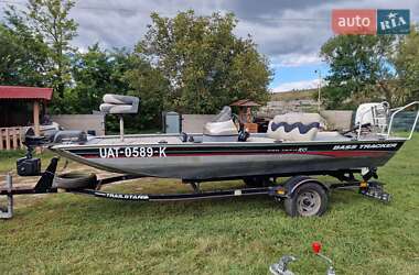 Катер Tracker Bass 2004 в Черновцах