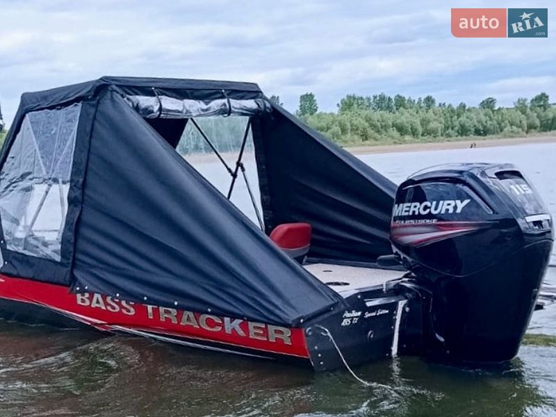 Катер Tracker Bass 2004 в Каменец-Подольском