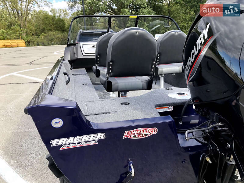 Катер Tracker Pro Guide 2021 в Киеве фото 6 Катер Tracker Pro Guide 2021 в Киеве