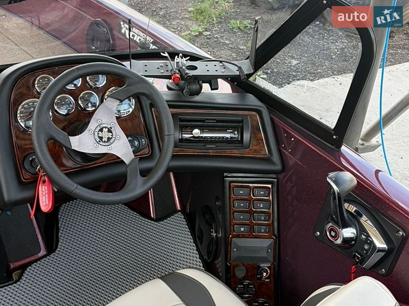 Катер Tracker Pro 2000 в Белой Церкви
