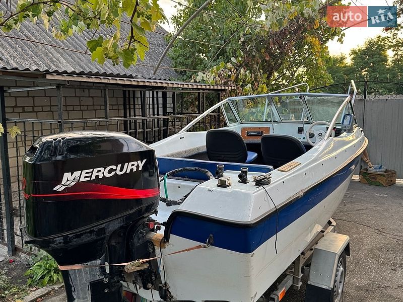 Катер Tracker Pro 2000 в Василькове