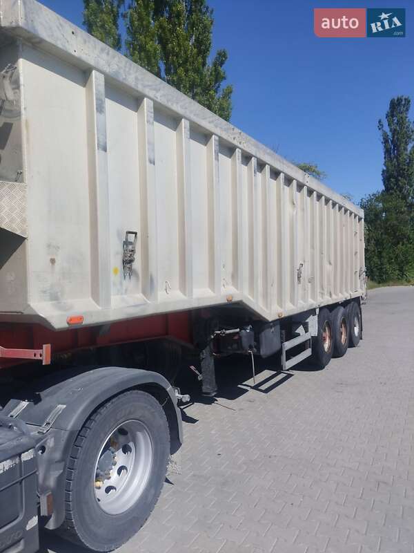 Самосвал полуприцеп Trailer SDC 1994 в Теребовле