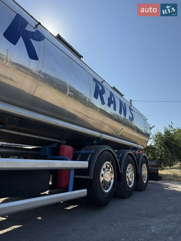 Цистерна полуприцеп Trailis D-651 1995 в Кривом Роге