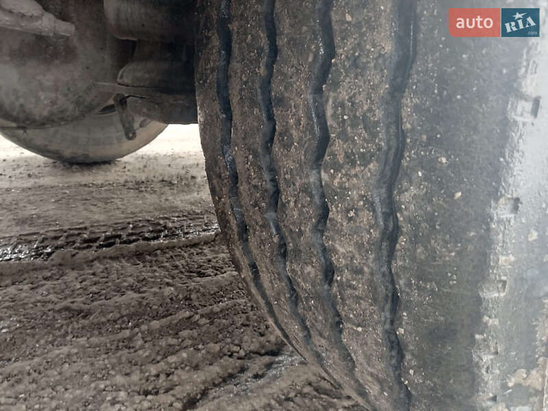 Цистерна полуприцеп Trailor S 1993 в Черновцах