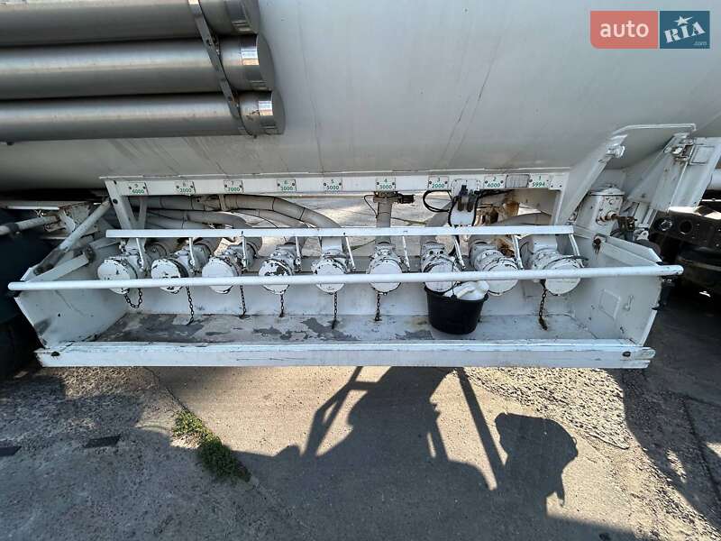 Цистерна Trailor SYY3CX 1994 в Киеве