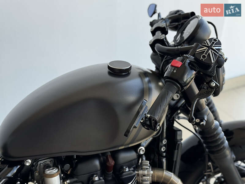 Мотоцикл Кастом Triumph Bobber 2022 в Києві фото 31 Мотоцикл Кастом Triumph Bobber 2022 в Києві