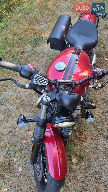 Боббер Triumph Bonneville 2022 в Вышгороде