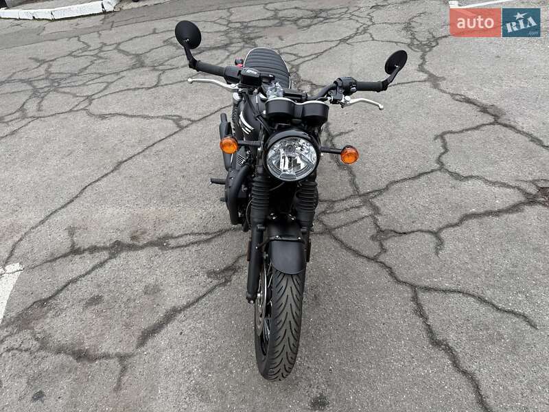 Кафе рейсер Triumph Bonneville 2023 в Киеве