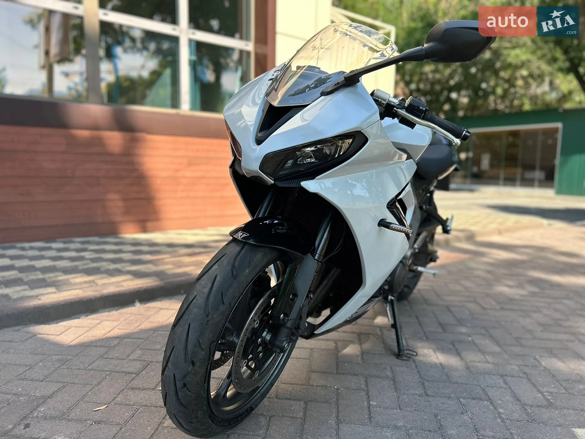 TRIUMPH DAYTONA 660 2024 VIN SMTL23UF7STBW5959 фото оголошення 3 з 14