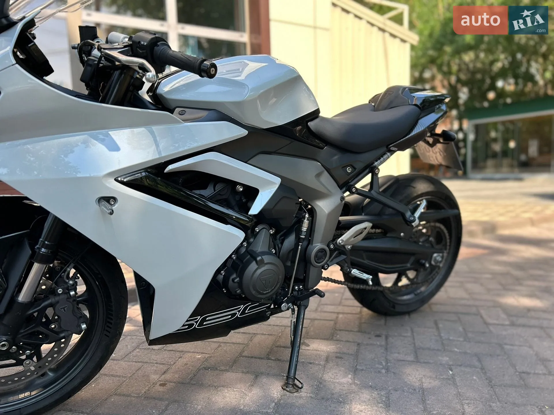 TRIUMPH DAYTONA 660 2024 VIN SMTL23UF7STBW5959 фото оголошення 4 з 14