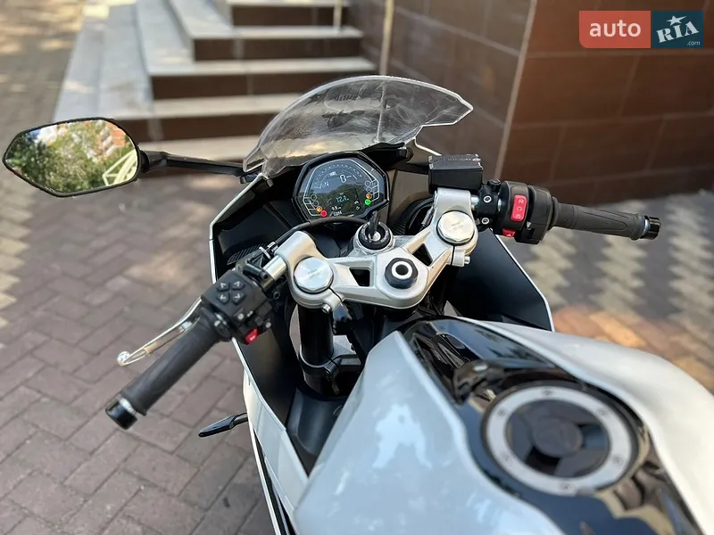 TRIUMPH DAYTONA 660 2024 VIN SMTL23UF7STBW5959 фото оголошення 5 з 42