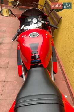 Мотоцикл Багатоцільовий (All-round) Triumph Daytona 2004 в 