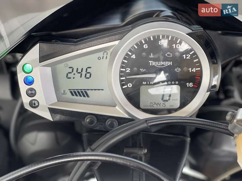 Спортбайк Triumph Daytona 2010 в Дубно