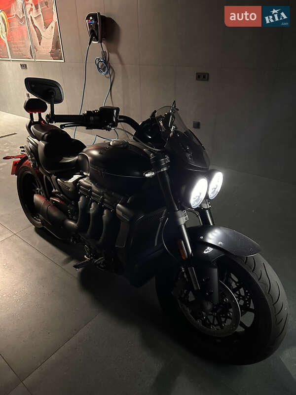 Мотоцикл Круизер Triumph Rocket 3 GT 2024 в Кременчуге фото 6 Мотоцикл Круизер Triumph Rocket 3 GT 2024 в Кременчуге
