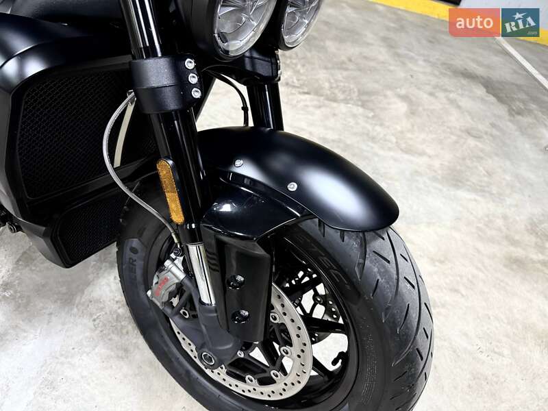 Мотоцикл Круізер Triumph Rocket 3 2024 в Києві фото 46 Мотоцикл Круізер Triumph Rocket 3 2024 в Києві