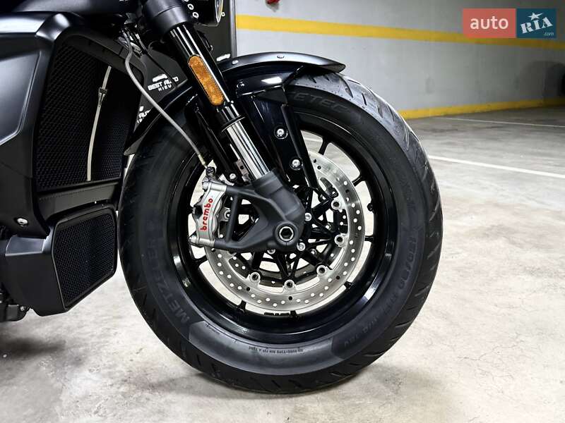Мотоцикл Круізер Triumph Rocket 3 2024 в Києві фото 45 Мотоцикл Круізер Triumph Rocket 3 2024 в Києві