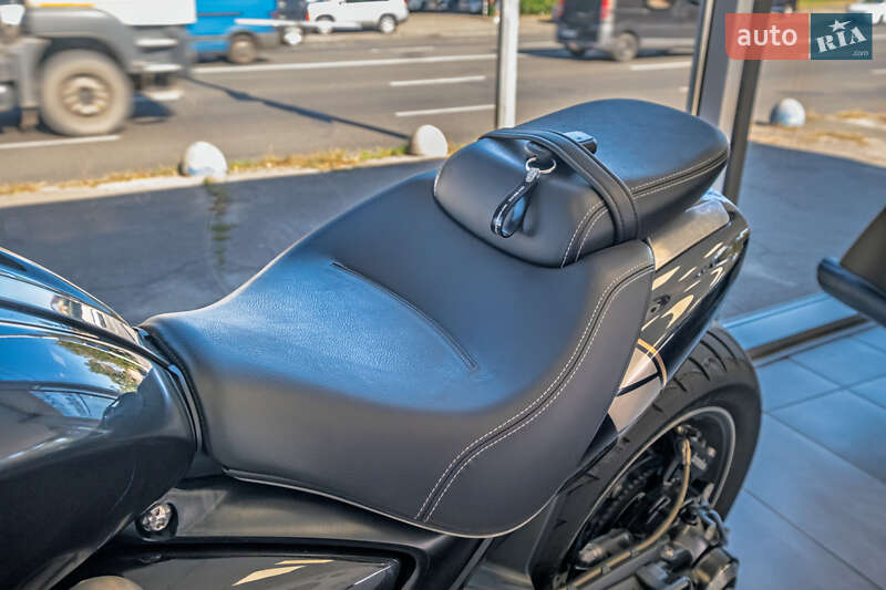 Мотоцикл Круизер Triumph Rocket 3 2020 в Киеве