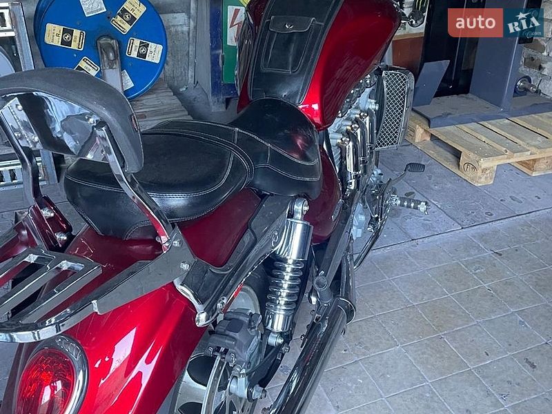 Боббер Triumph Rocket 3 2004 в Хмельницком фото 2 Боббер Triumph Rocket 3 2004 в Хмельницком
