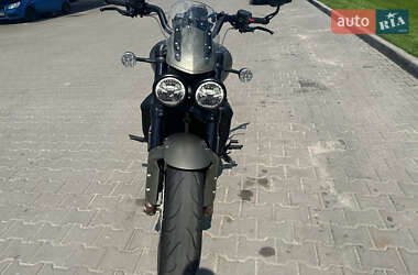 Мотоцикл Круизер Triumph Rocket III 2022 в 