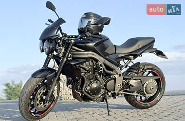 Мотоцикл Без обтекателей (Naked bike) Triumph Speed Triple 2010 в 