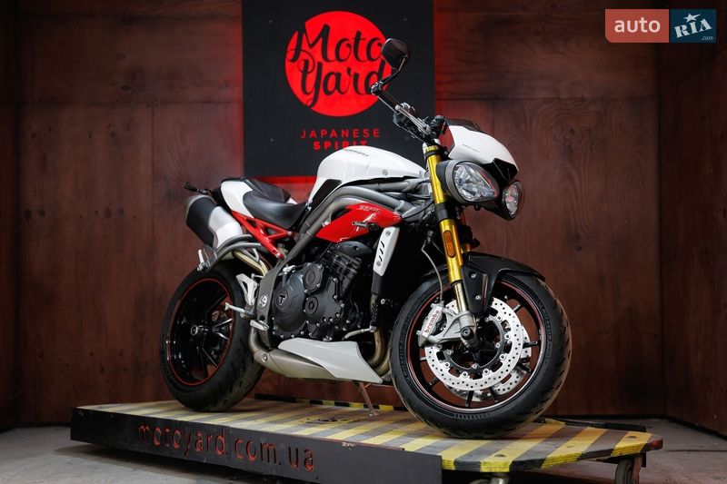 Мотоцикл Без обтекателей (Naked bike) Triumph Speed Triple 2016 в Днепре