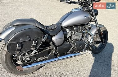 Мотоцикл Круизер Triumph Speedmaster 2013 в Луцке