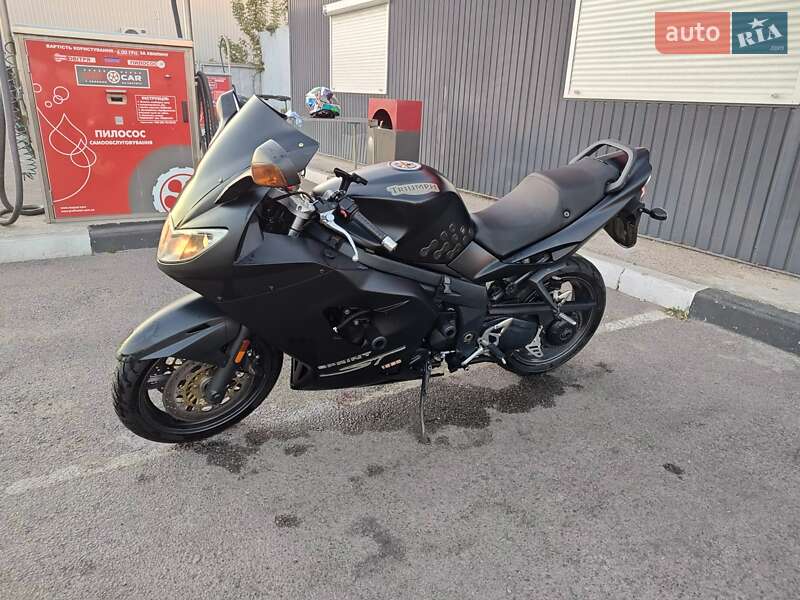 Мотоцикл Спорт-туризм Triumph Sprint 2005 в Киеве фото 4 Мотоцикл Спорт-туризм Triumph Sprint 2005 в Киеве