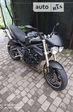 Мотоцикл Без обтекателей (Naked bike) Triumph Street Triple 675 2010 в Мукачево