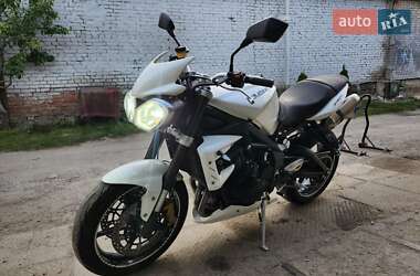 Мотоцикл Без обтікачів (Naked bike) Triumph Street Triple 675 2012 в 