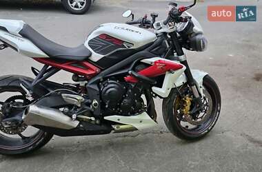 Мотоцикл Без обтікачів (Naked bike) Triumph Street Triple 675 2013 в Києві