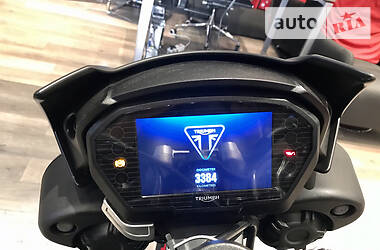 Мотоцикл Без обтекателей (Naked bike) Triumph Street Triple 2018 в 