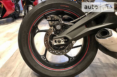 Мотоцикл Без обтекателей (Naked bike) Triumph Street Triple 2018 в 