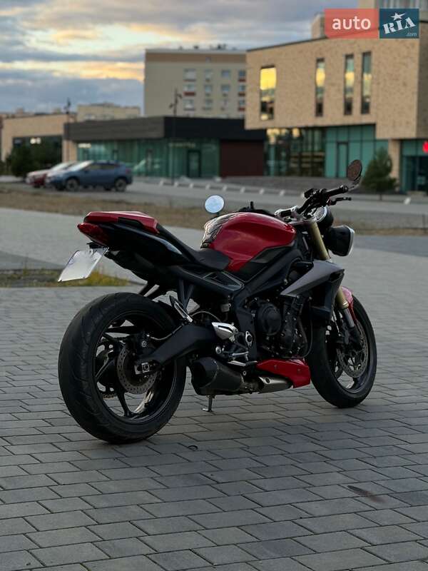 Мотоцикл Без обтікачів (Naked bike) Triumph Street Triple 2015 в Хмельницькому