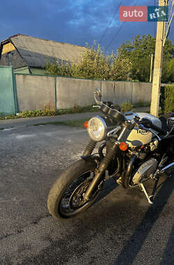 Кафе рейсер Triumph Thruxton 2016 в 